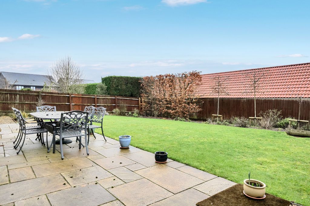 Property photo 3 of 21