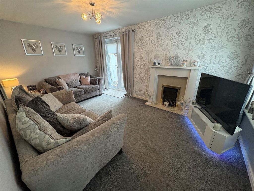 Property photo 2 of 22