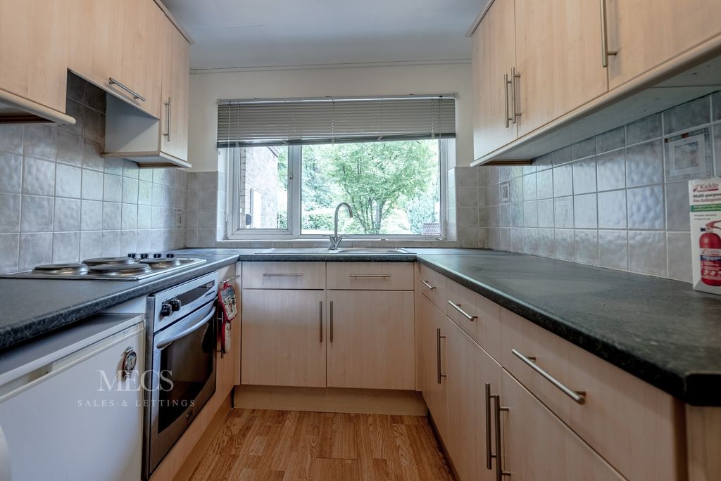 Property photo 2 of 8 1785615