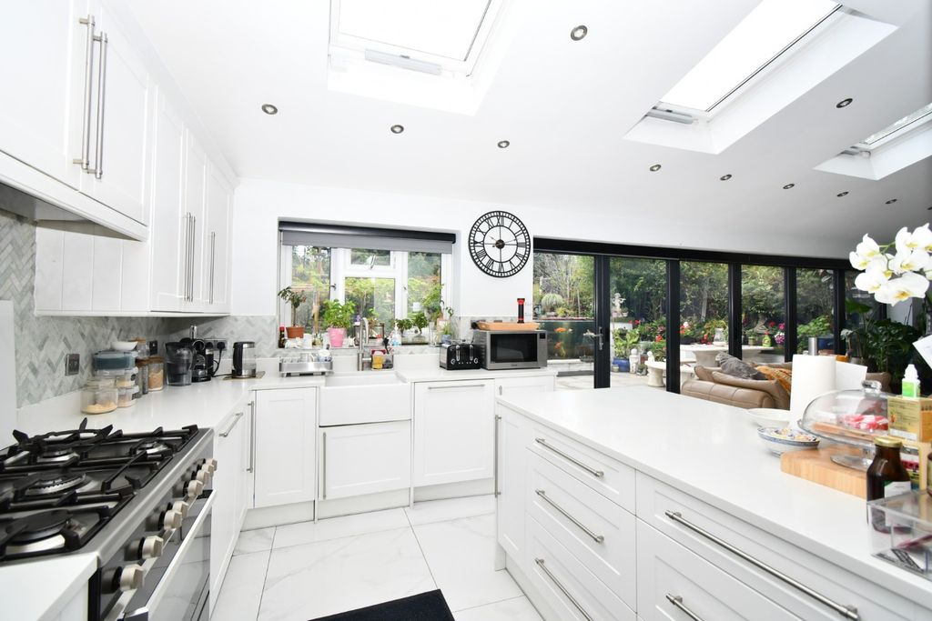 Property photo 3 of 15 4535313