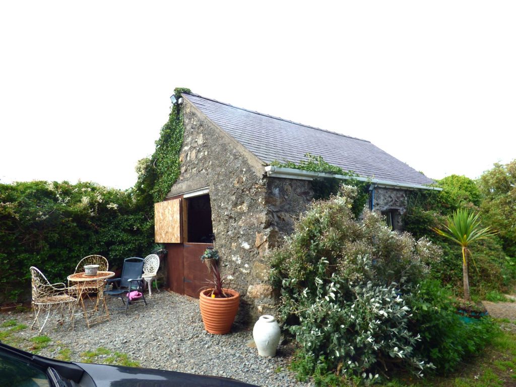 Property photo 2 of 19 Outbuilding