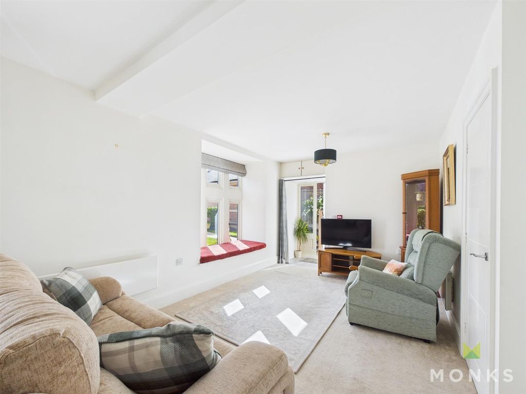 Property photo 2 of 13 Cam01348G0-Pr0756-Still007.Jpg