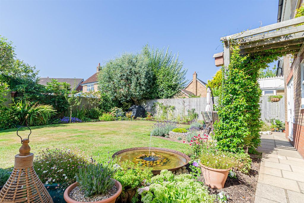 Property photo 3 of 26 Rear Garden