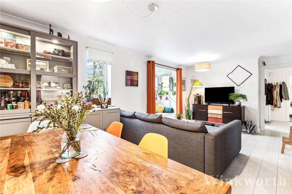 Property photo 3 of 7 Picture No. 58