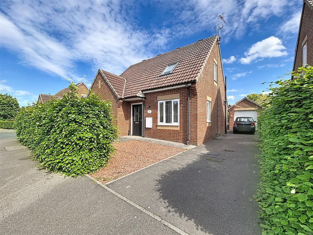 Property photo 1 of 21