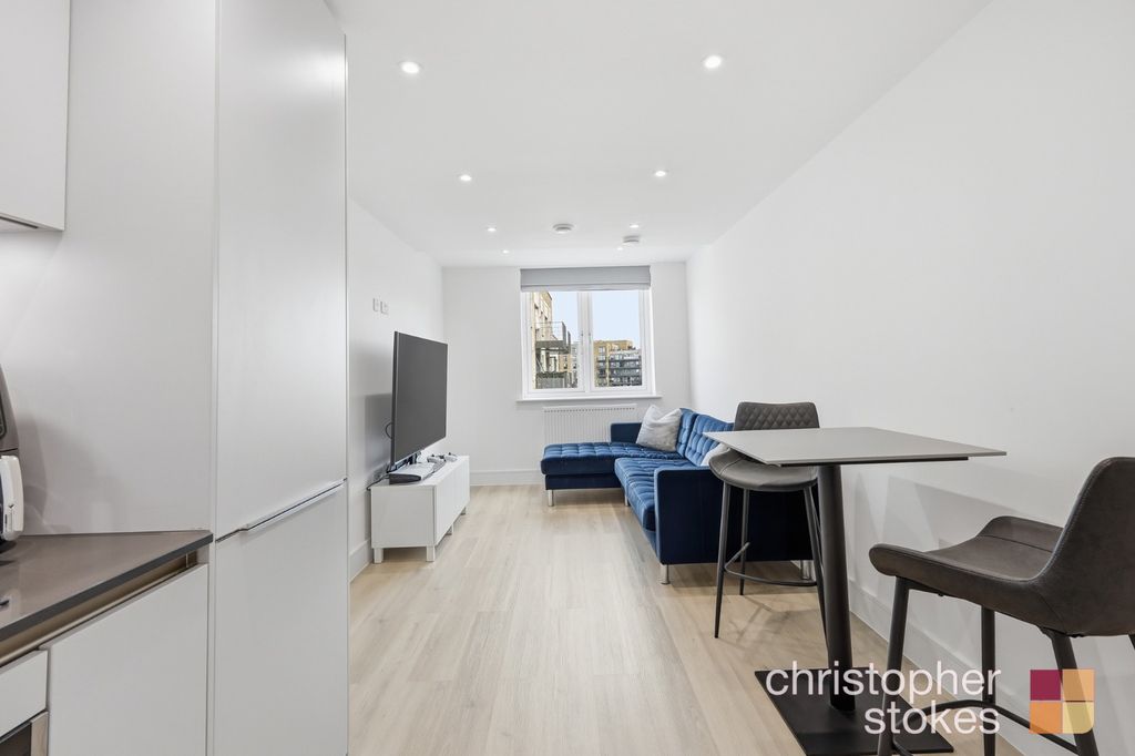 Property photo 3 of 13 5160118