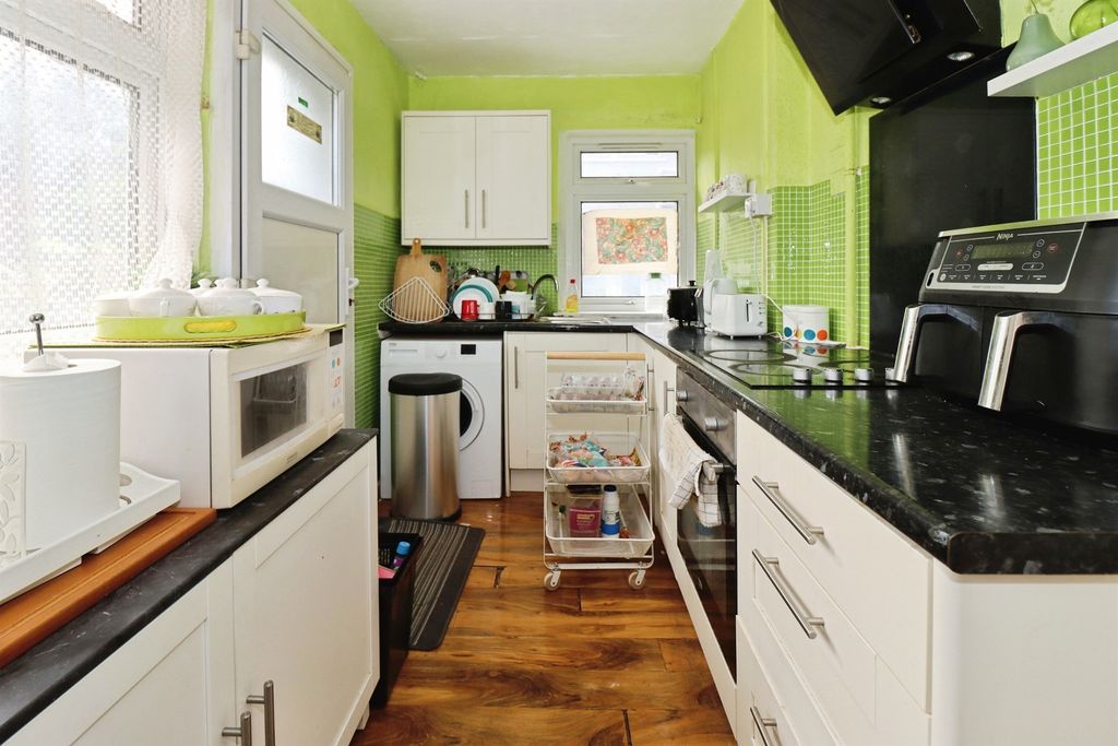Property photo 3 of 17
