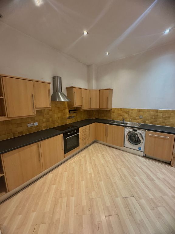 Property photo 2 of 9 Kitchen