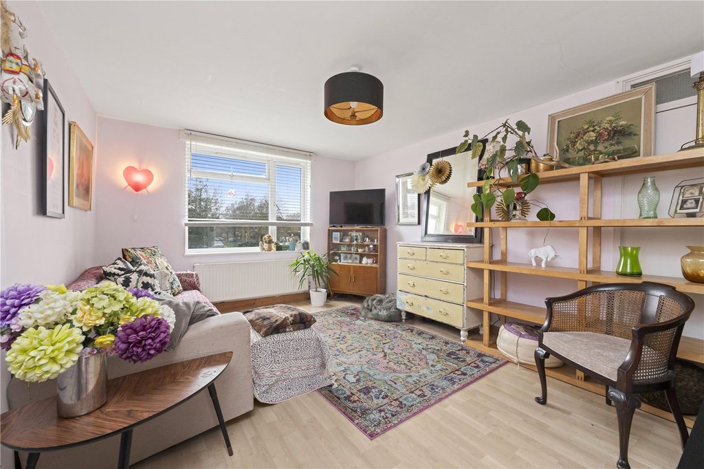 Property photo 3 of 9 Picture No. 08