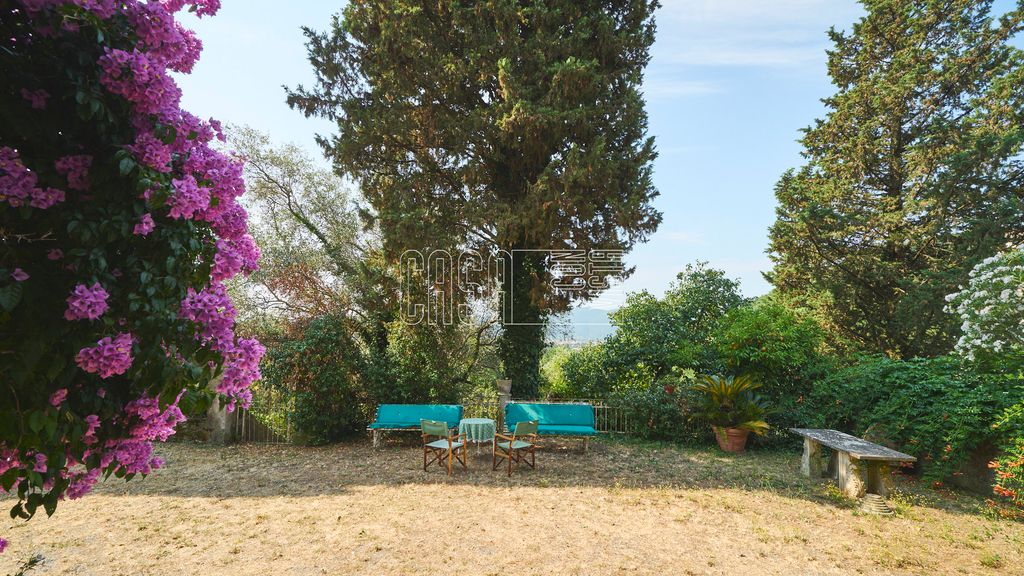 Property photo 2 of 57