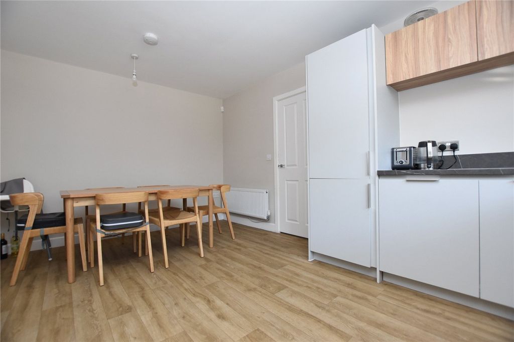 Property photo 3 of 21 Picture No. 16