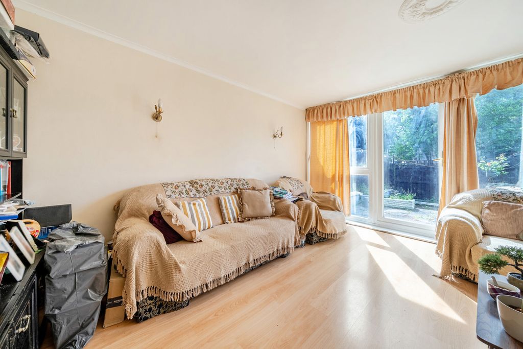 Property photo 3 of 17 1450009-10-69F21B...