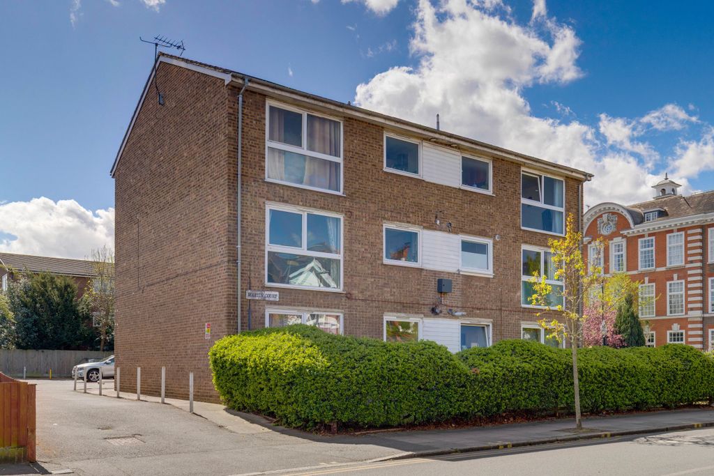 Property photo 1 of 8