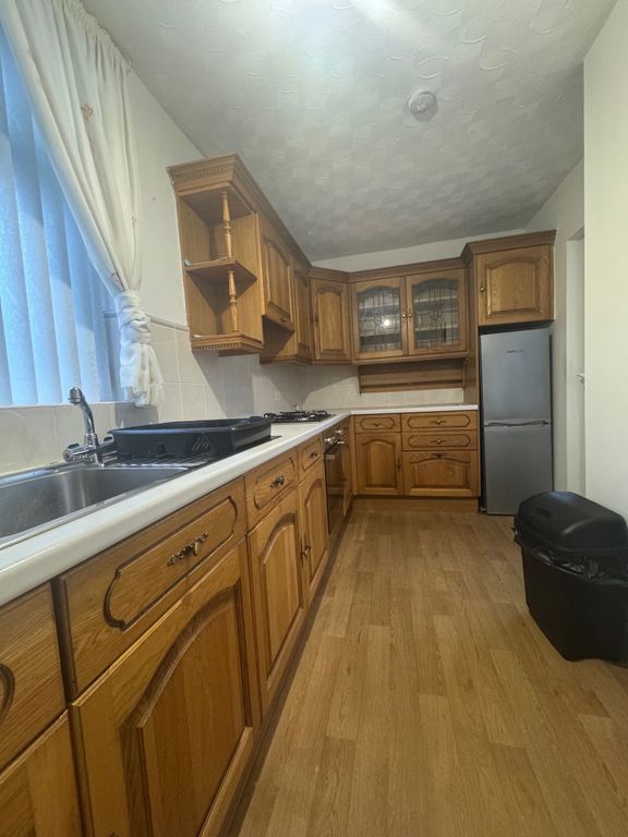 Property photo 2 of 12 Image