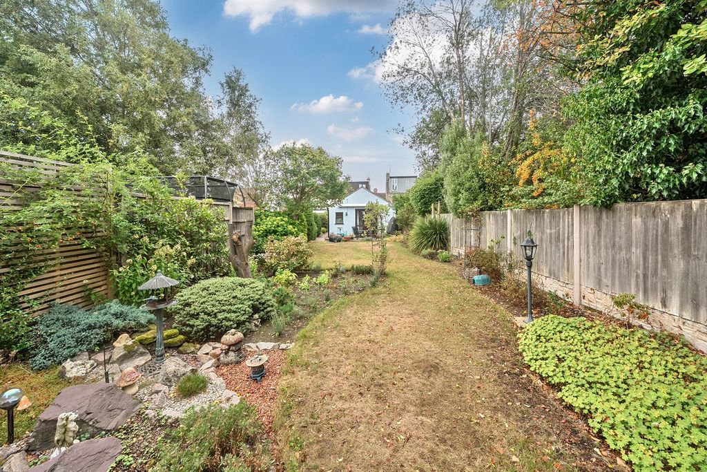 Property photo 2 of 19