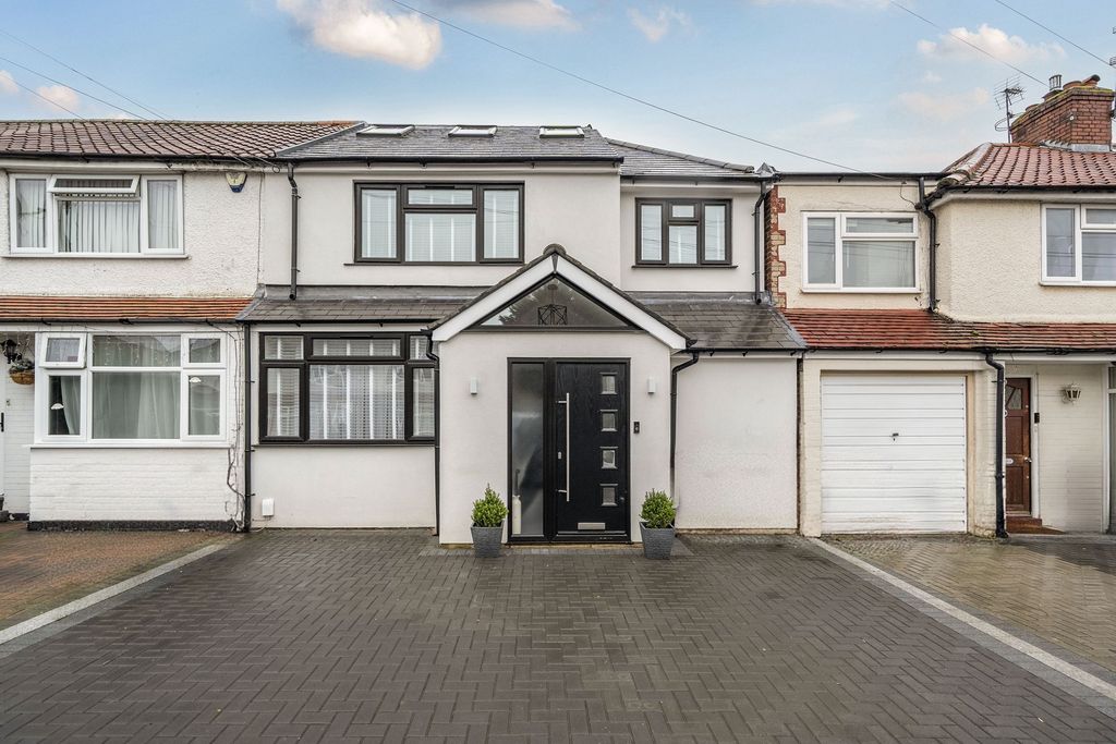 Property photo 1 of 18 External Front