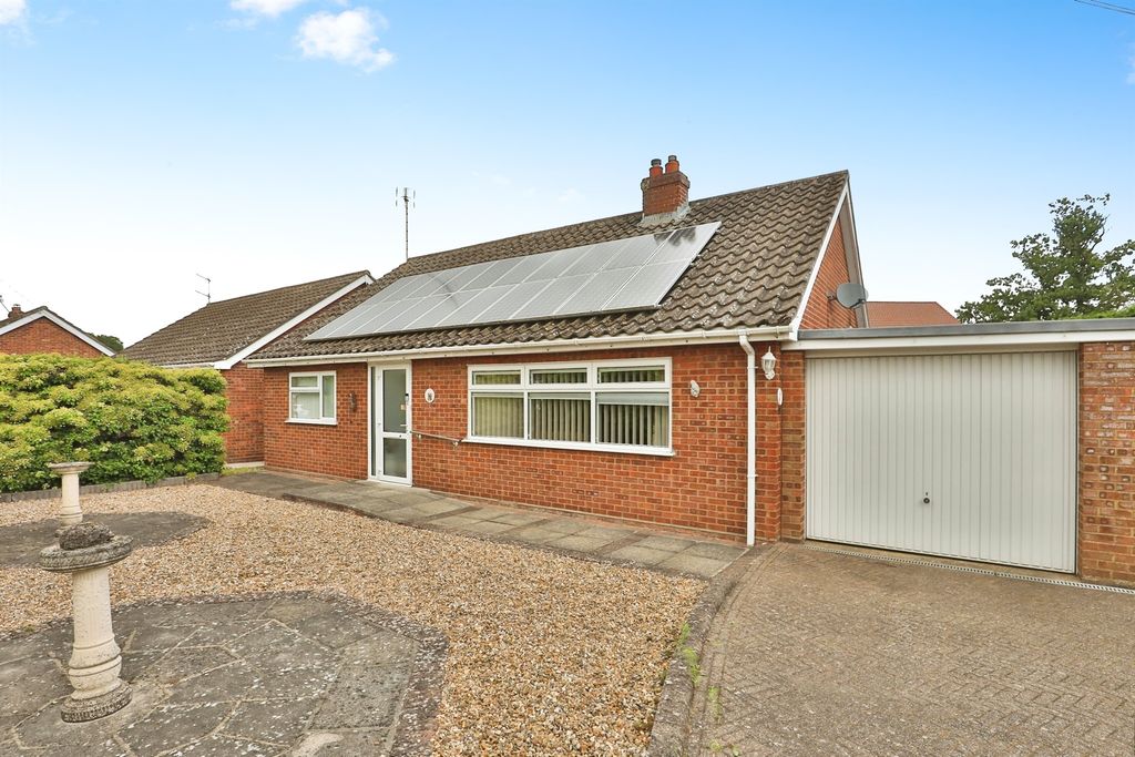 Property photo 1 of 16