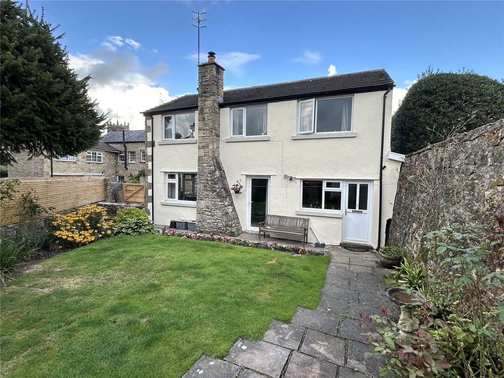 Property photo 2 of 24 Picture No. 29