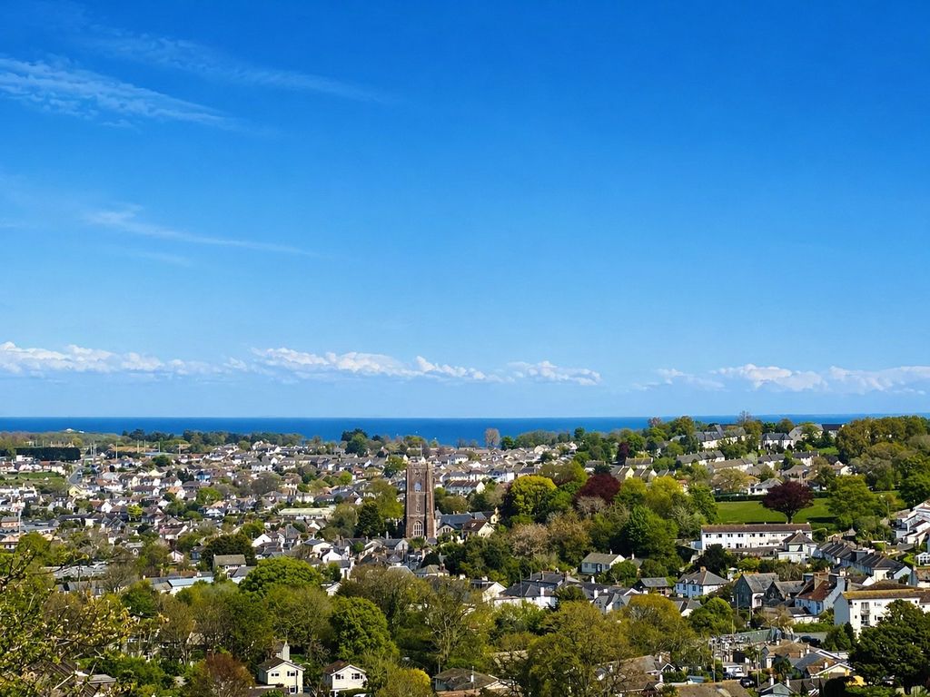 Property photo 2 of 21 2 - Picture No. 23