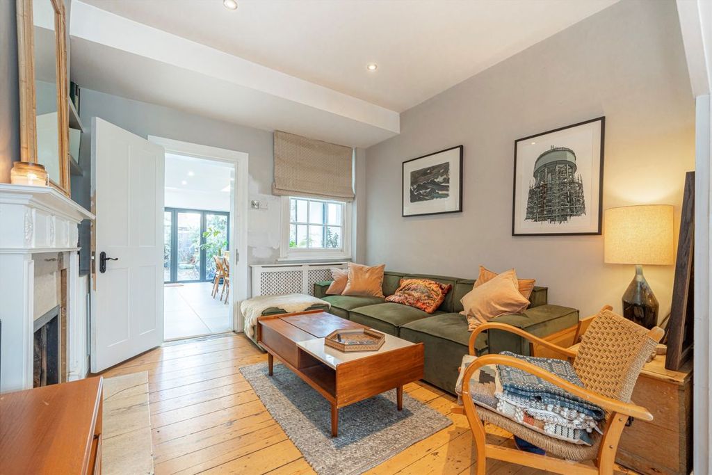 Property photo 3 of 8