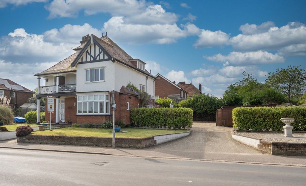 Property photo 1 of 31