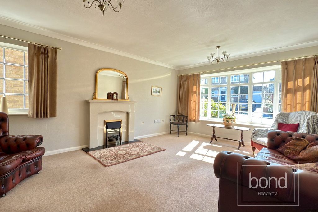 Property photo 2 of 17