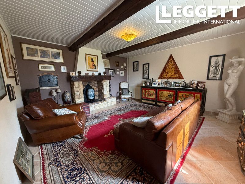 Property photo 2 of 10