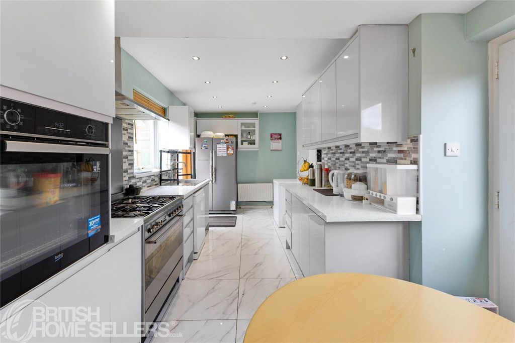 Property photo 2 of 23 Picture No. 26