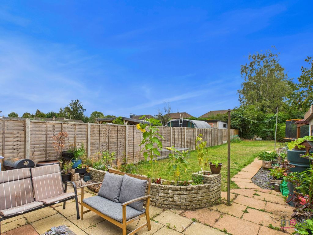 Property photo 2 of 12 Garden