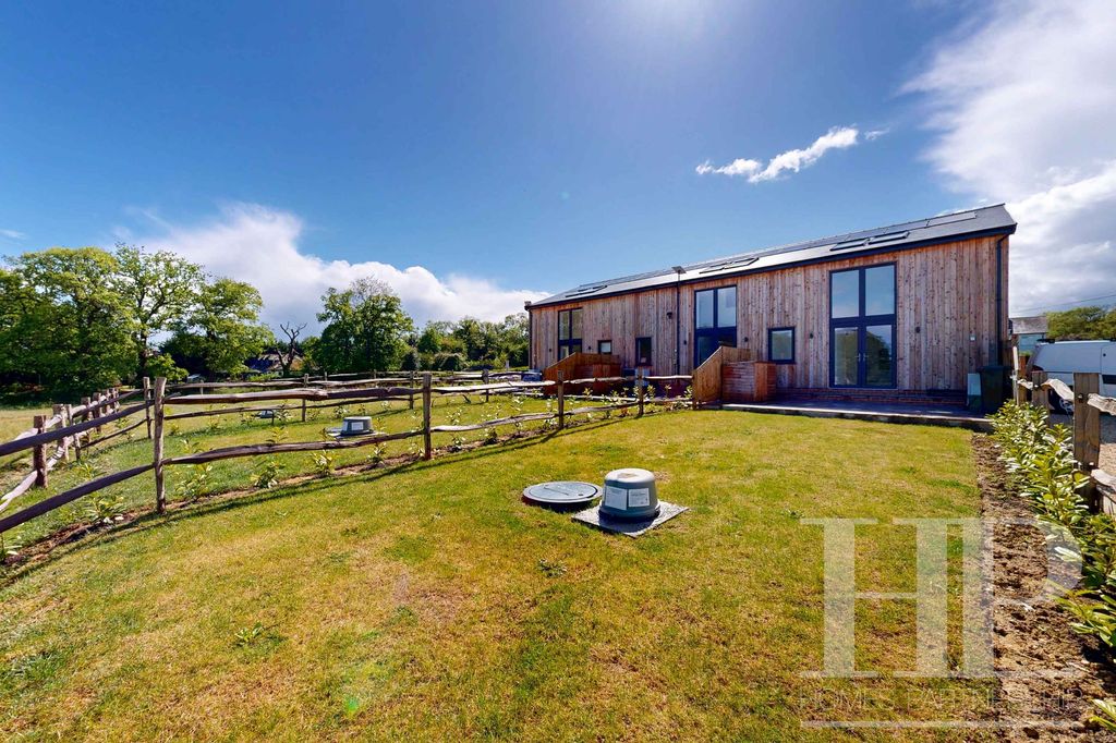 Property photo 1 of 25