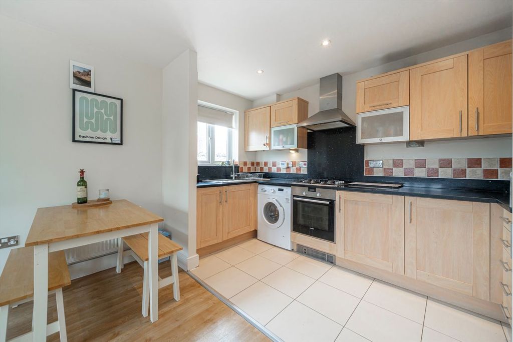 Property photo 2 of 5