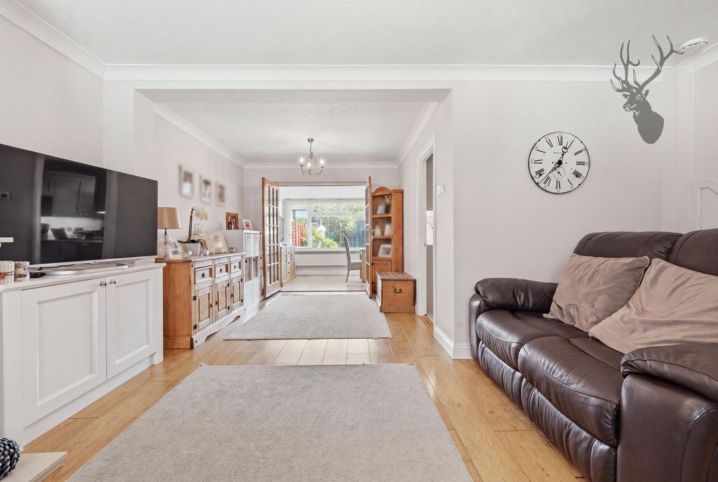 Property photo 2 of 30