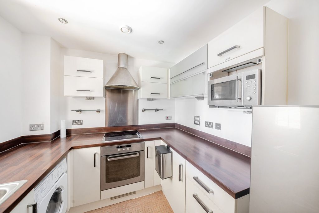 Property photo 3 of 14 Picture No. 30