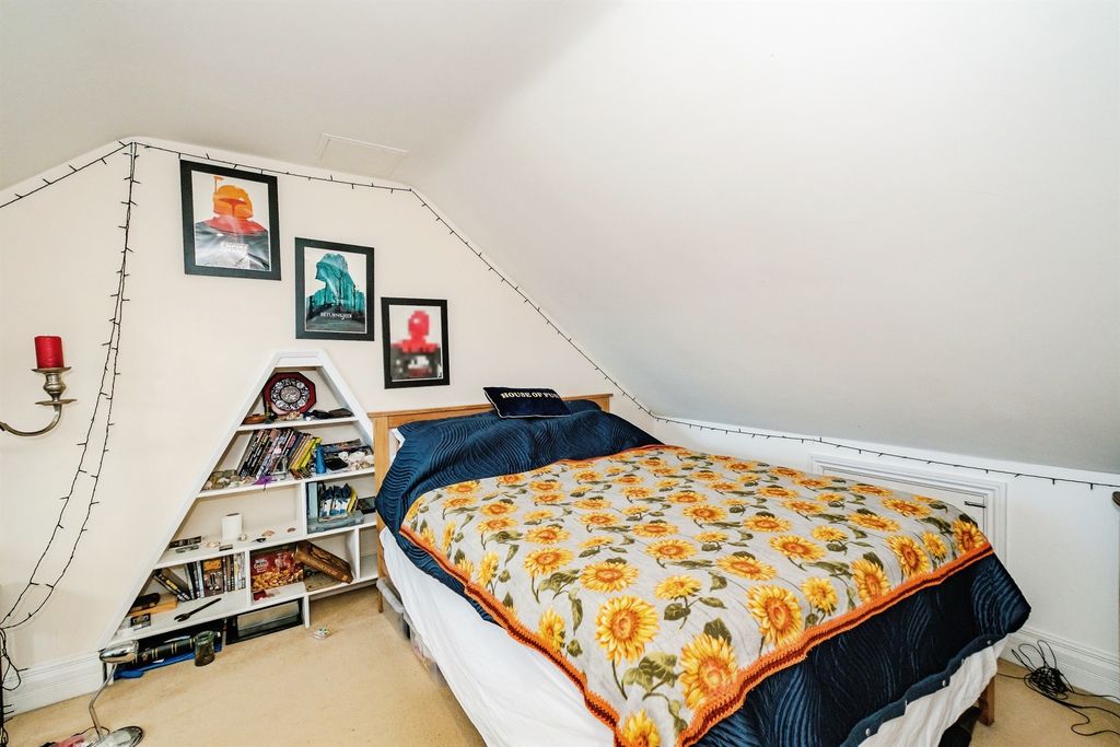 Property photo 3 of 13