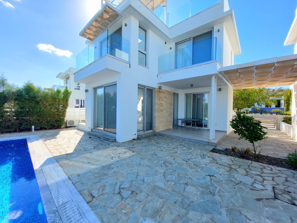 Property photo 3 of 50