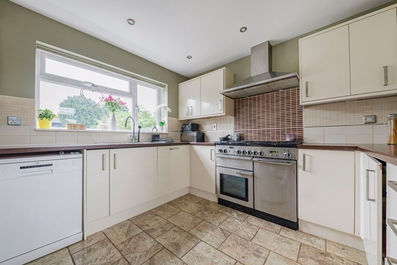 Property photo 3 of 28 Photo 13