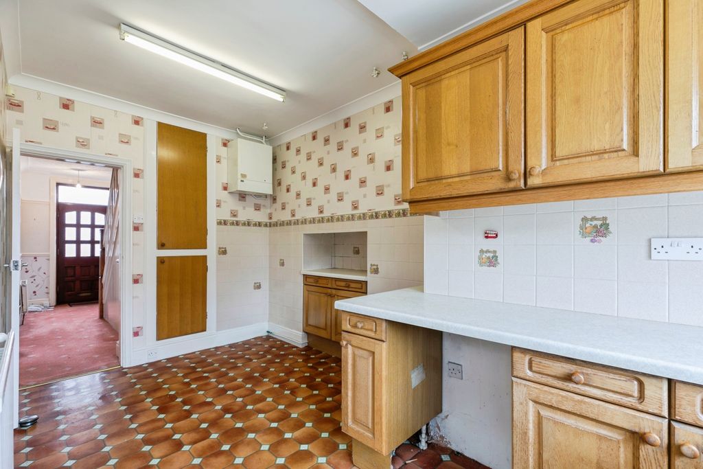 Property photo 2 of 18
