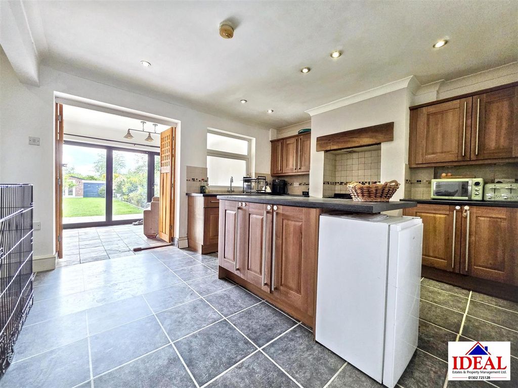 Property photo 2 of 24 1000043479.Jpg