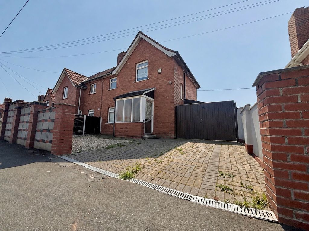 Property photo 1 of 18 Front