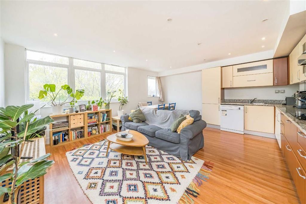 Property photo 3 of 4