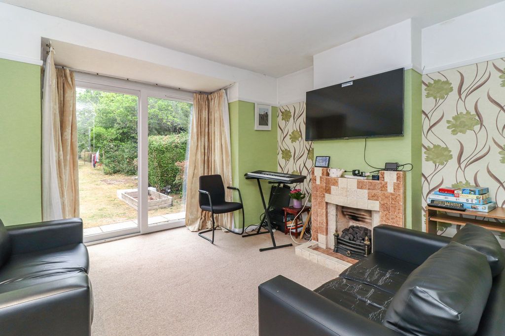 Property photo 3 of 14