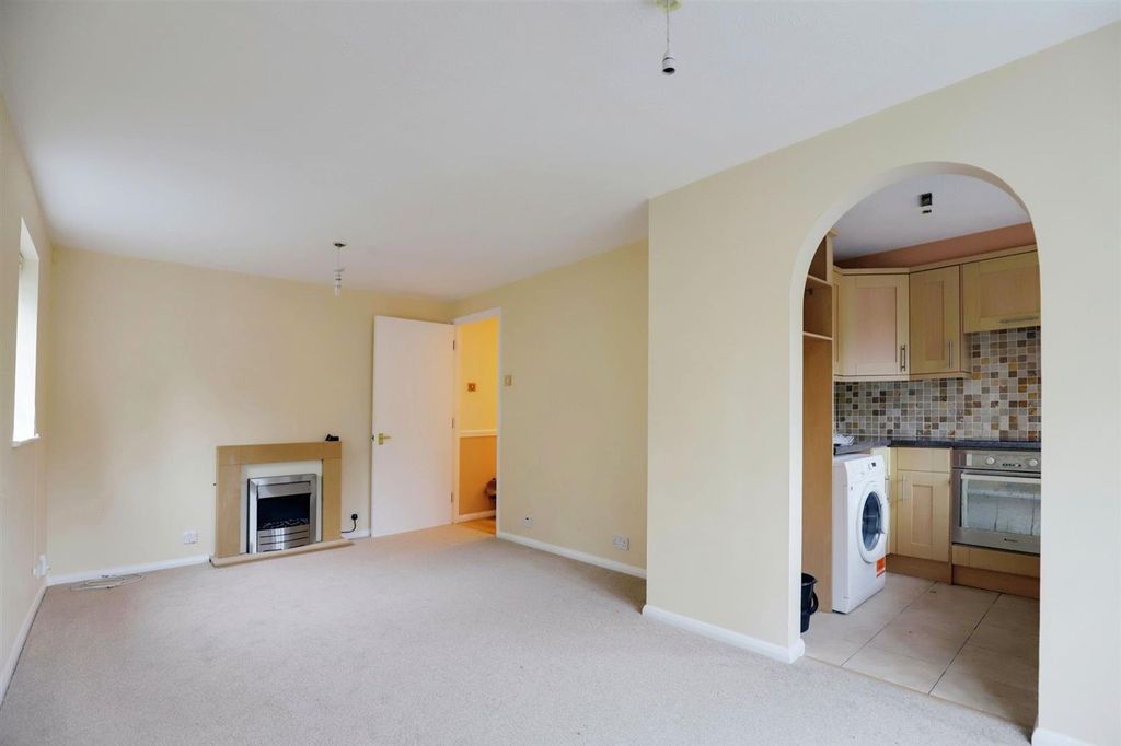 Property photo 2 of 8 Reception Room