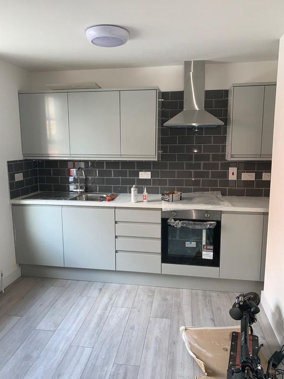 Property photo 1 of 6 Kitchen.Jpg