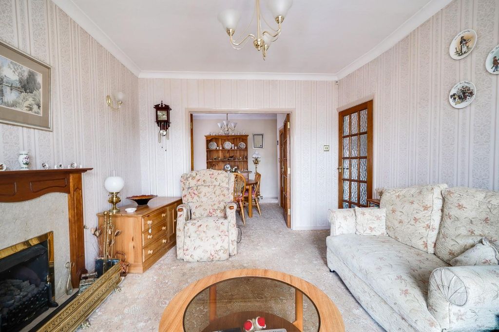 Property photo 2 of 22