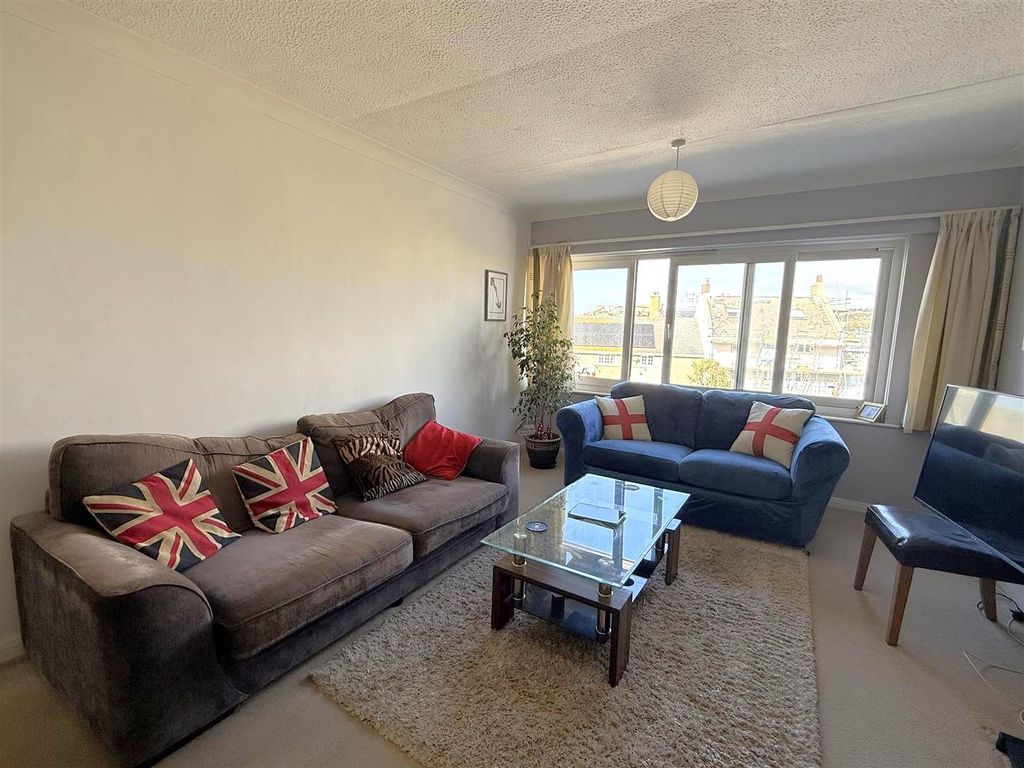 Property photo 2 of 10 Chesil Sitting Room.Jpg