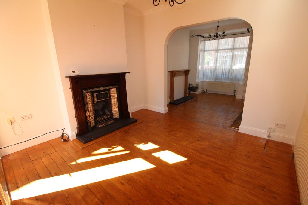 Property photo 2 of 9 Picture No. 03