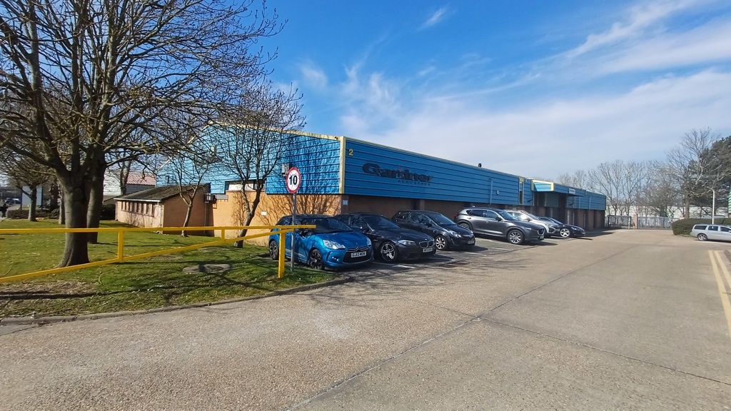 Property photo 3 of 9 Photo 9