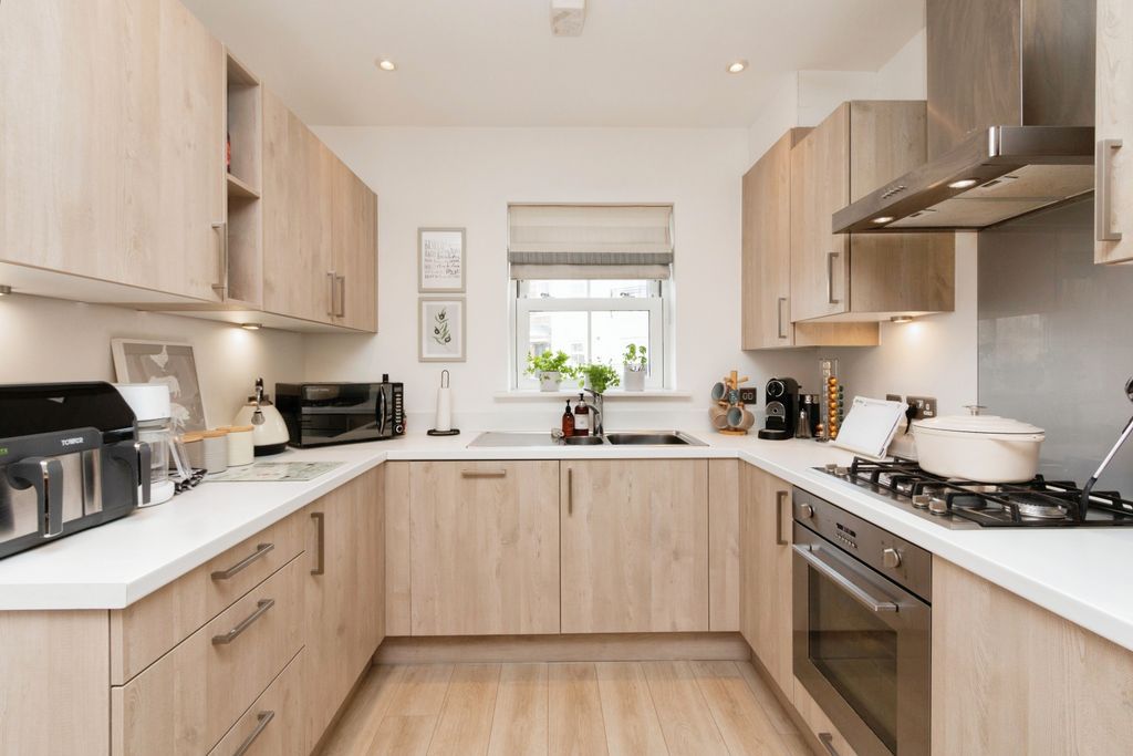 Property photo 3 of 17 Photography