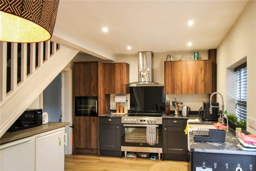 Property photo 3 of 16 Dining Kitchen