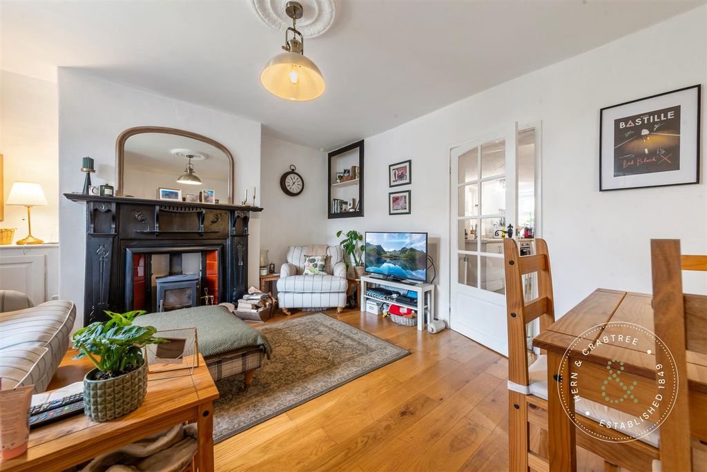 Property photo 2 of 28 Ty-Mawr-Road-16.Jpg